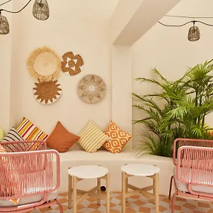 Excelsior Estudios & Apartamento